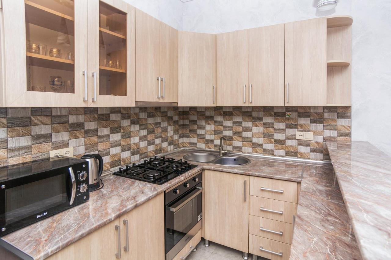 Apartment On Takaishvili Street Batumi Exterior photo
