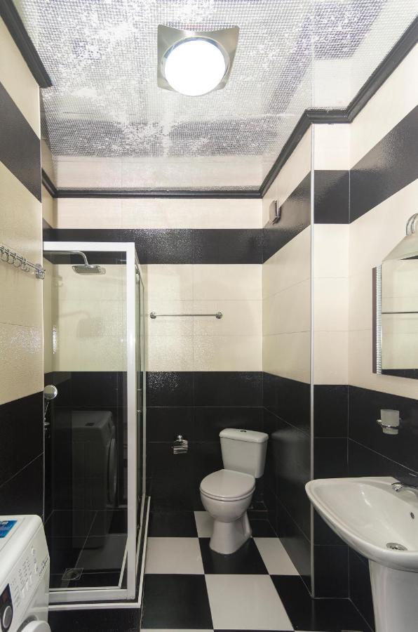 Apartment On Takaishvili Street Batumi Exterior photo